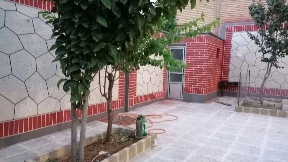 بازسازی نمای ساختمان در سمنان